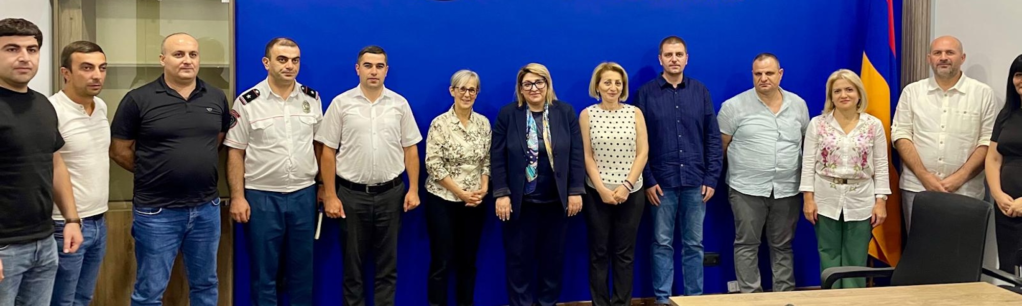 EaP delegation and Armenian stakeholders facing camera